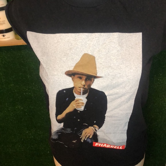 Pharrell Tee Shirt - Picture 4 of 5